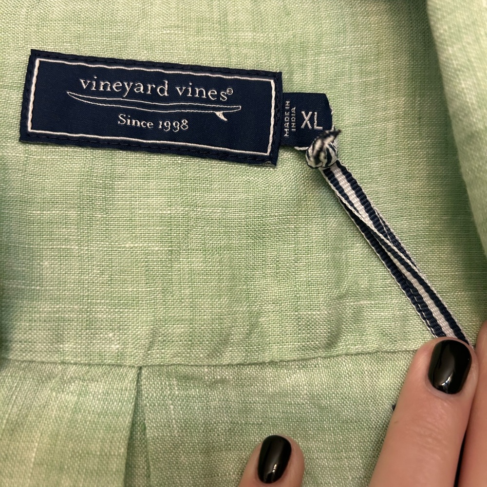 NWT, XL Vineyard Vines Men’s Solid Linen Button Down Shirt